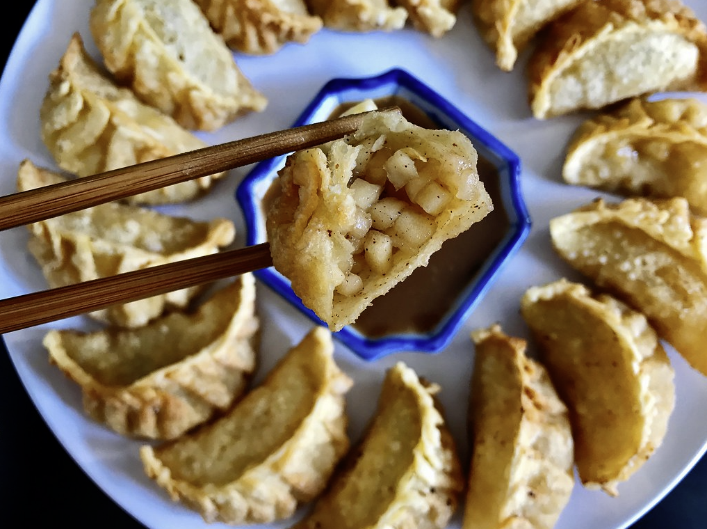 Celebrate fall with healthy apple dumplings.-featured-image